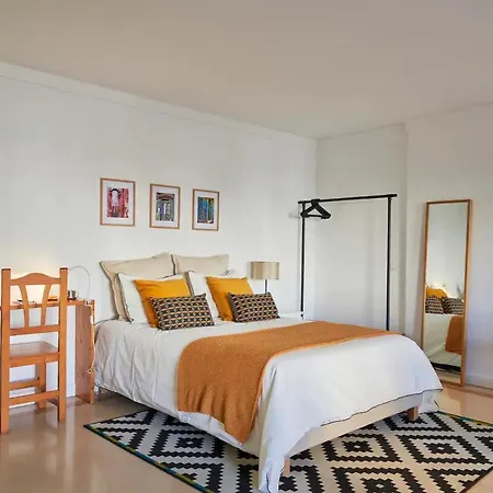 Cosy And Modern With Garage And Swimming Pool Διαμέρισμα Lisboa