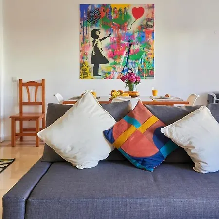 Διαμέρισμα Cosy And Modern With Garage And Swimming Pool *