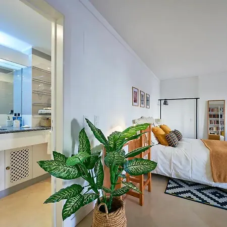 Cosy And Modern With Garage And Swimming Pool Apartman *