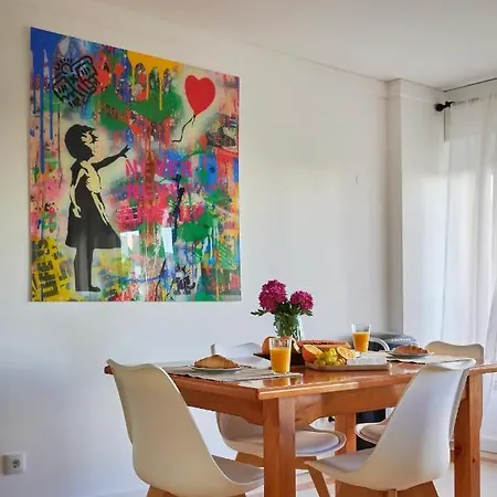 Apartman Cosy And Modern With Garage And Swimming Pool *